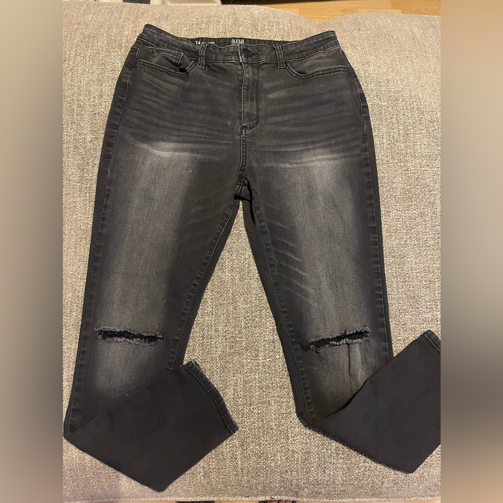 a.n.a Distressed Denim